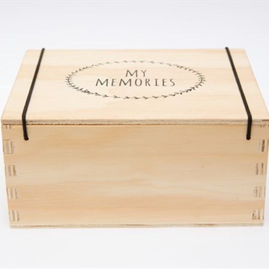 KAMERS Wooden Memory Box With Screen-printed Garland